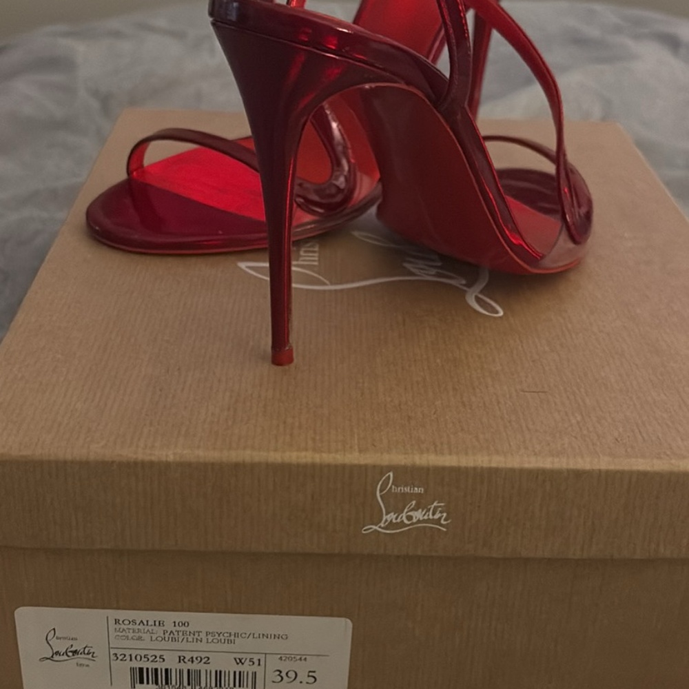 Very stylish ChristianLouboutin heels - Picture 2 of 6